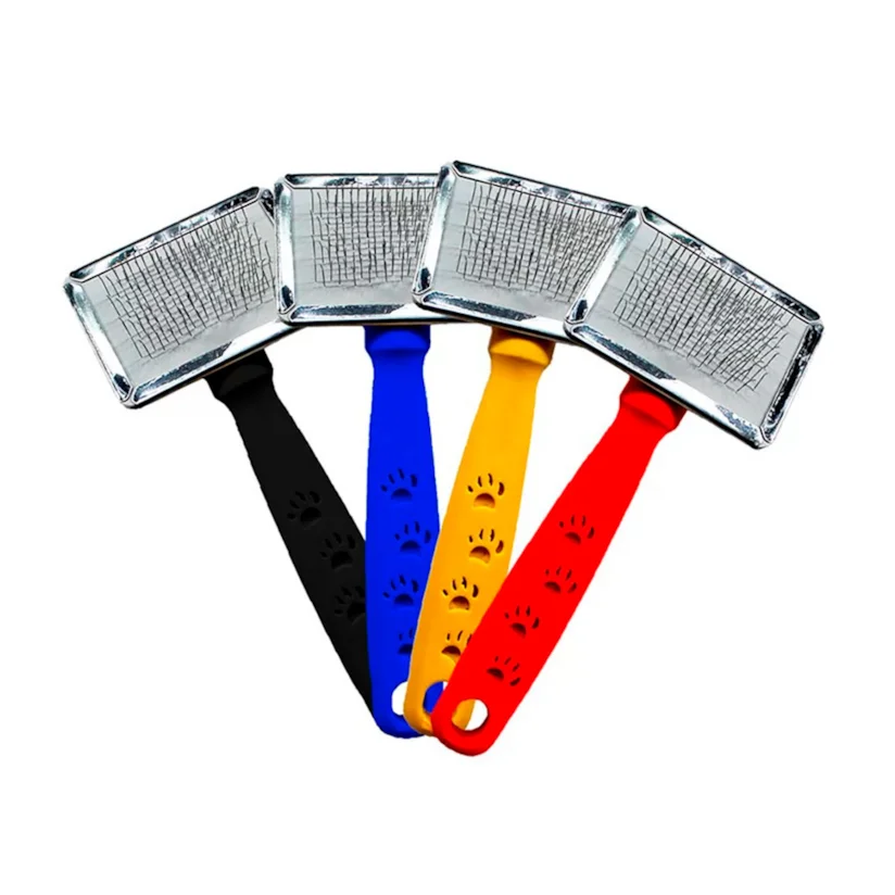 Rasqueadeira The Pets Cabo De Plastico Patinhas Nº1